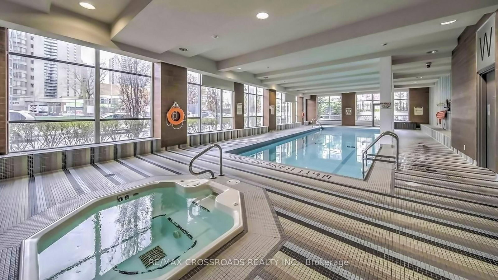 35 Hollywood Avenue, Unit 702 - Photo 37