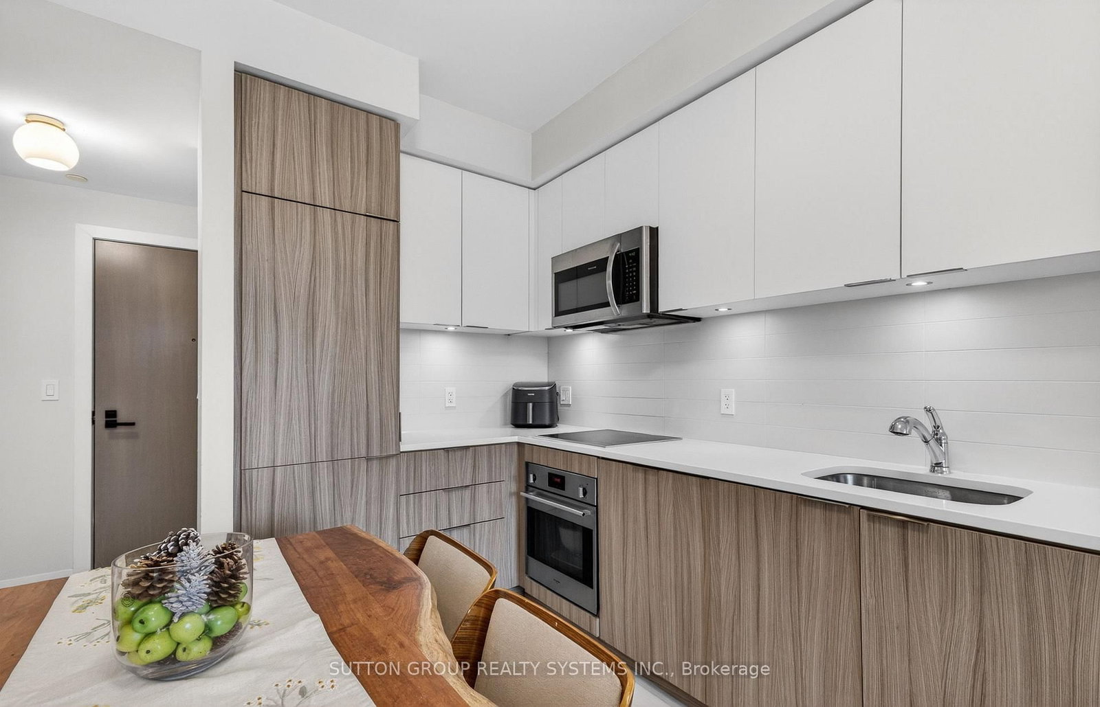 223 St Clair Avenue W, Unit 212 - Photo 10