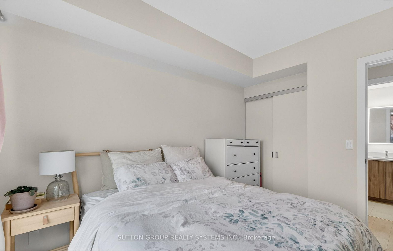 223 St Clair Avenue W, Unit 212 - Photo 17