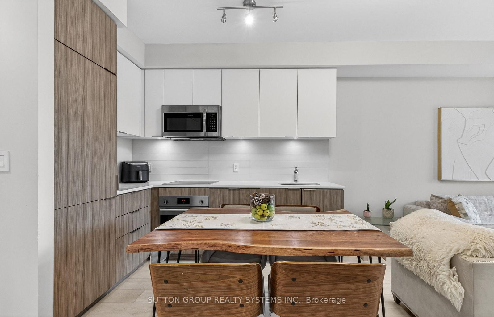 223 St Clair Avenue W, Unit 212 - Photo 3