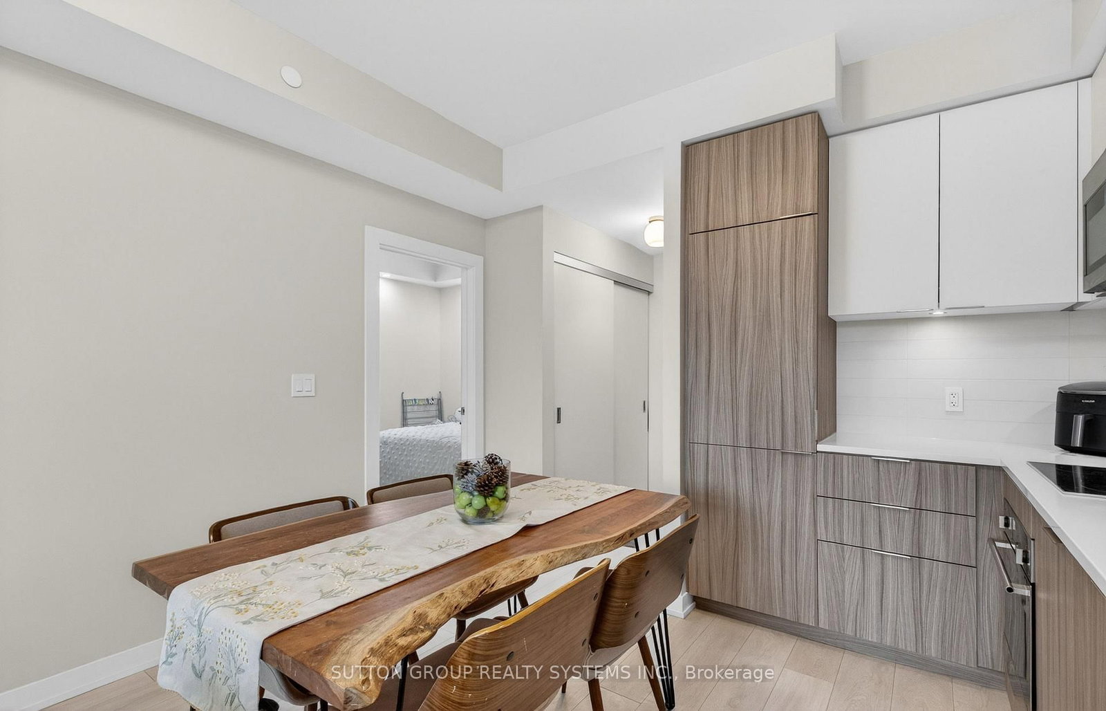 223 St Clair Avenue W, Unit 212 - Photo 9