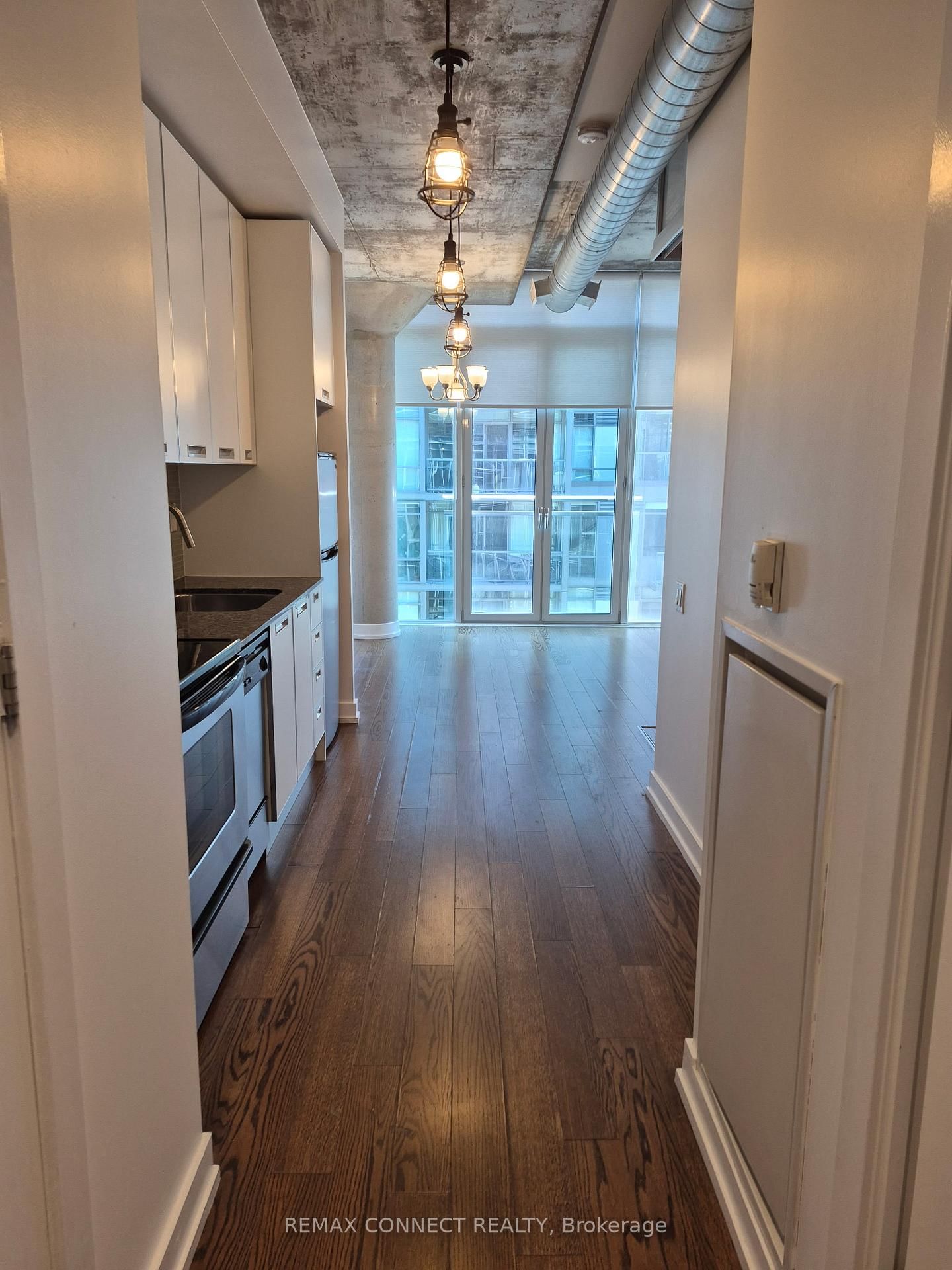 20 Stewart Street, Unit 604 - Photo 17