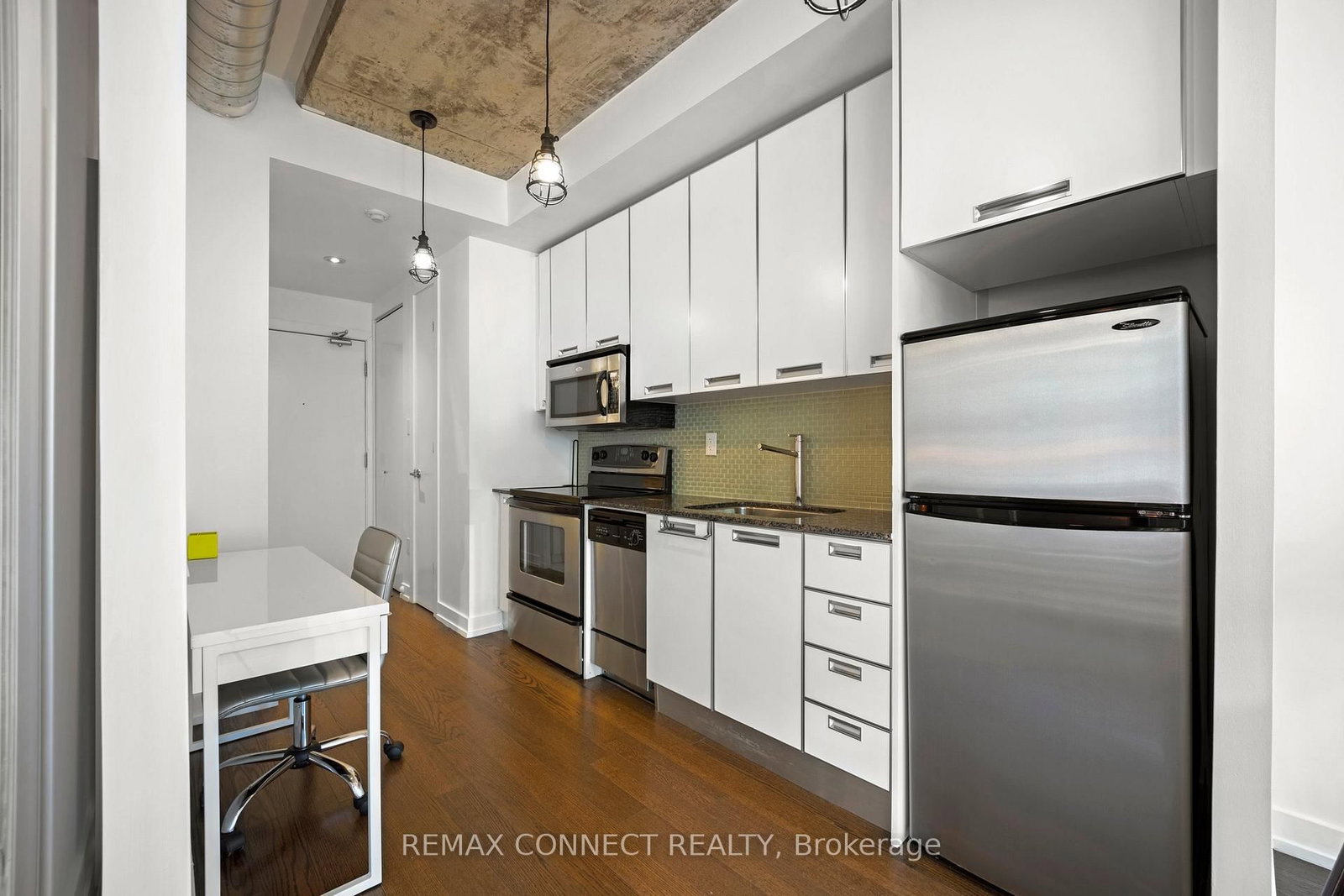 20 Stewart Street, Unit 604 - Photo 4