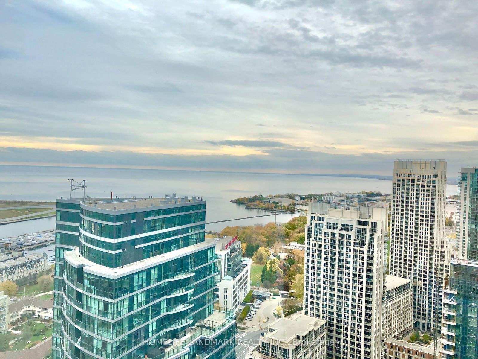 19 Bathurst Street, Unit 4116