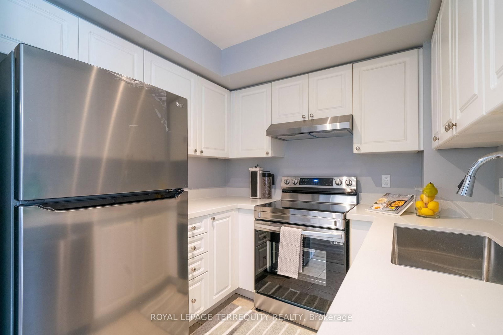 28 Olive Avenue, Unit 605 - Photo 23