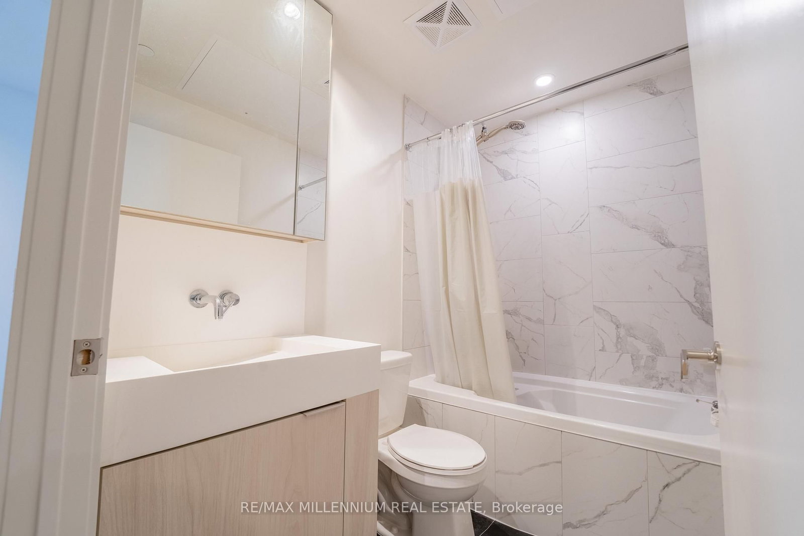 20 Richardson Street, Unit 1808 - Photo 5