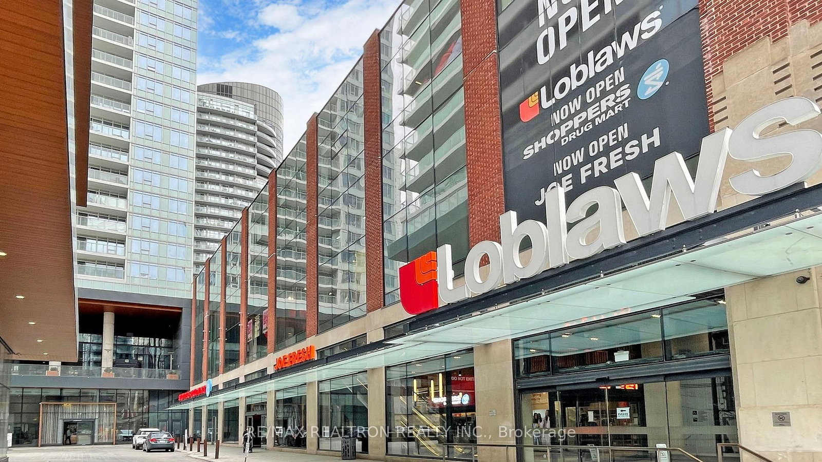 19 Bathurst Street, Unit 3902 - Photo 22