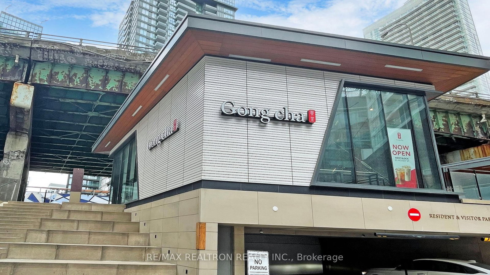 19 Bathurst Street, Unit 3902 - Photo 23