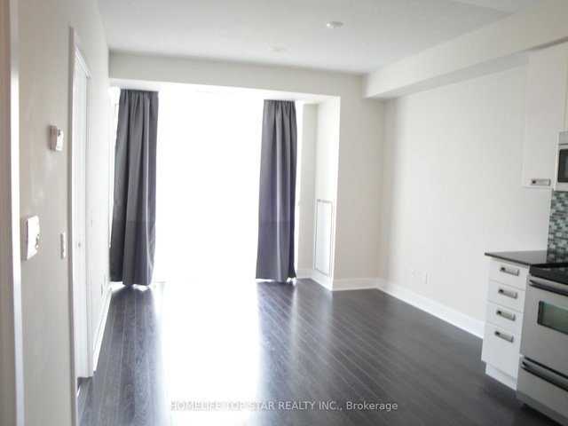 411 - 90 Stadium Road