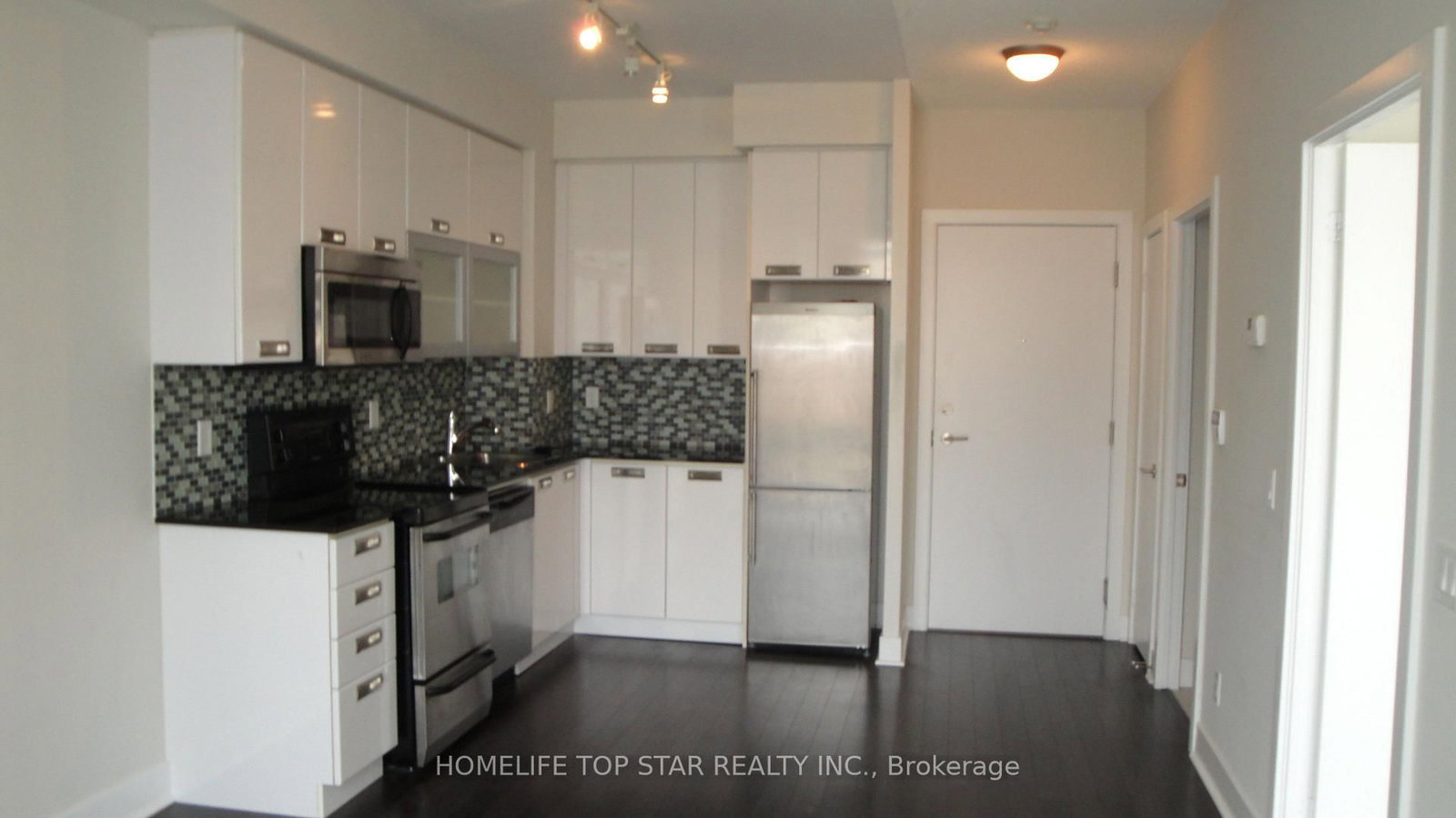 90 Stadium Road, Unit 411 - Photo 4