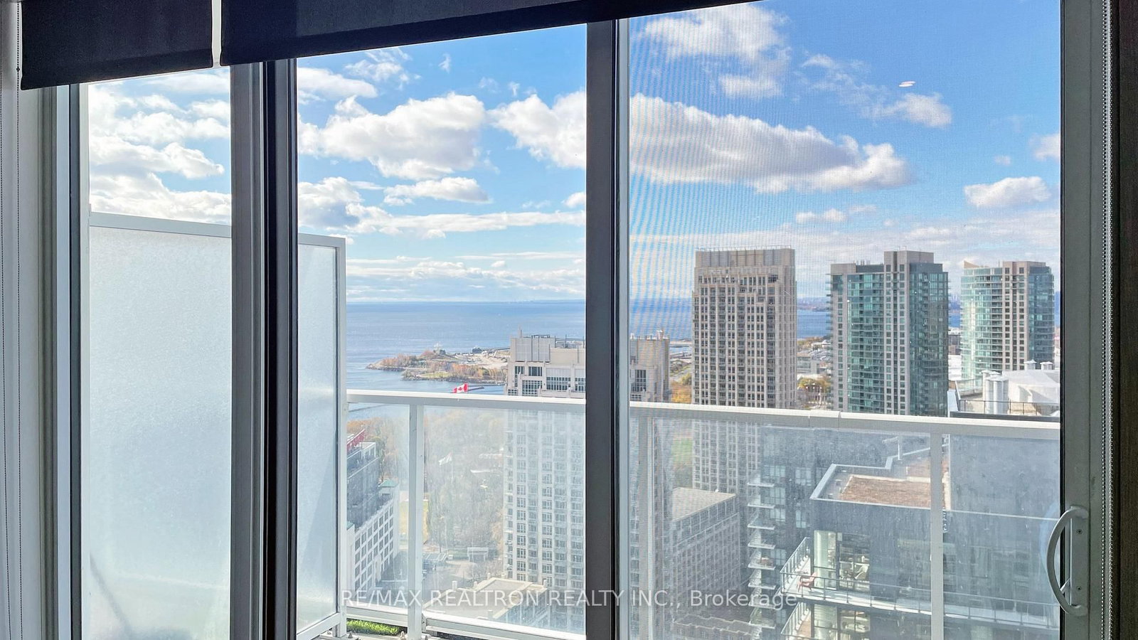 19 Bathurst Street, Unit 3902 - Photo 11