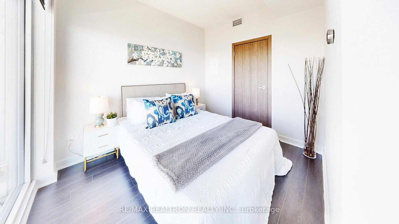 19 Bathurst Street, Unit 3902 - Photo 14