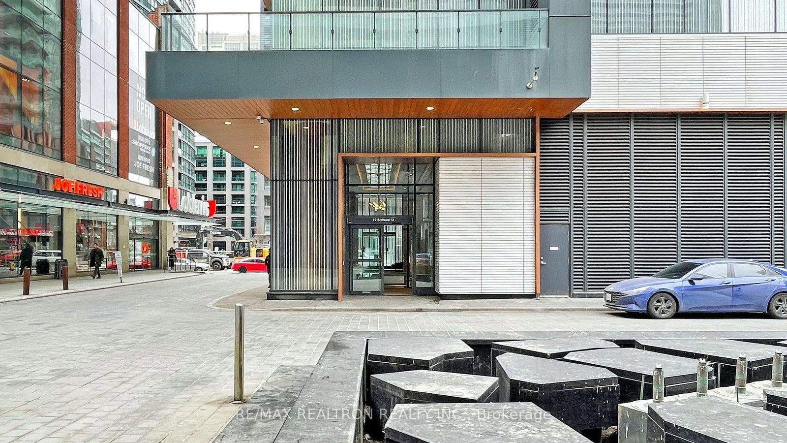 19 Bathurst Street, Unit 3902 - Photo 19