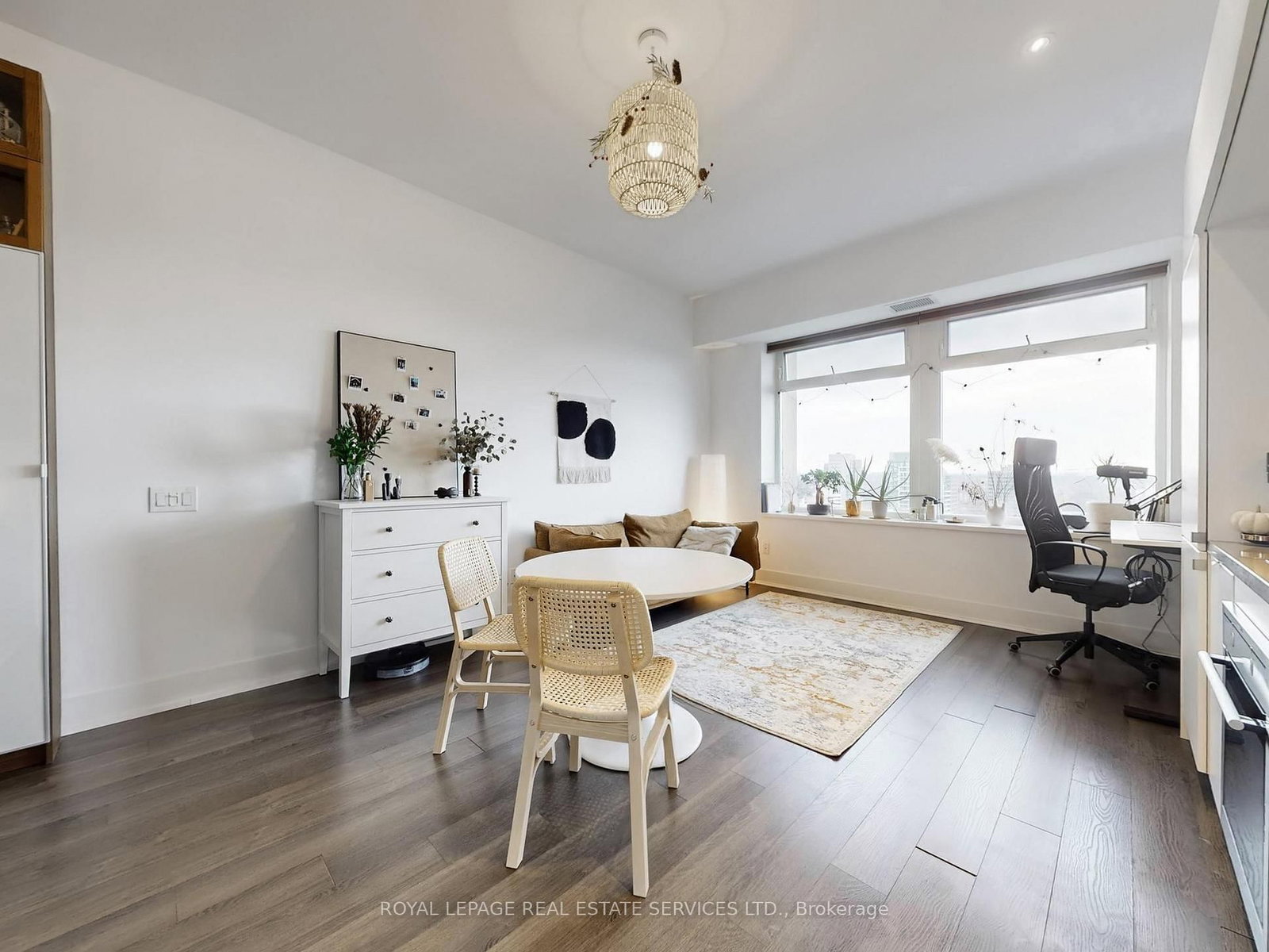 111 St. Clair Avenue W, Unit 1623 - Photo 12