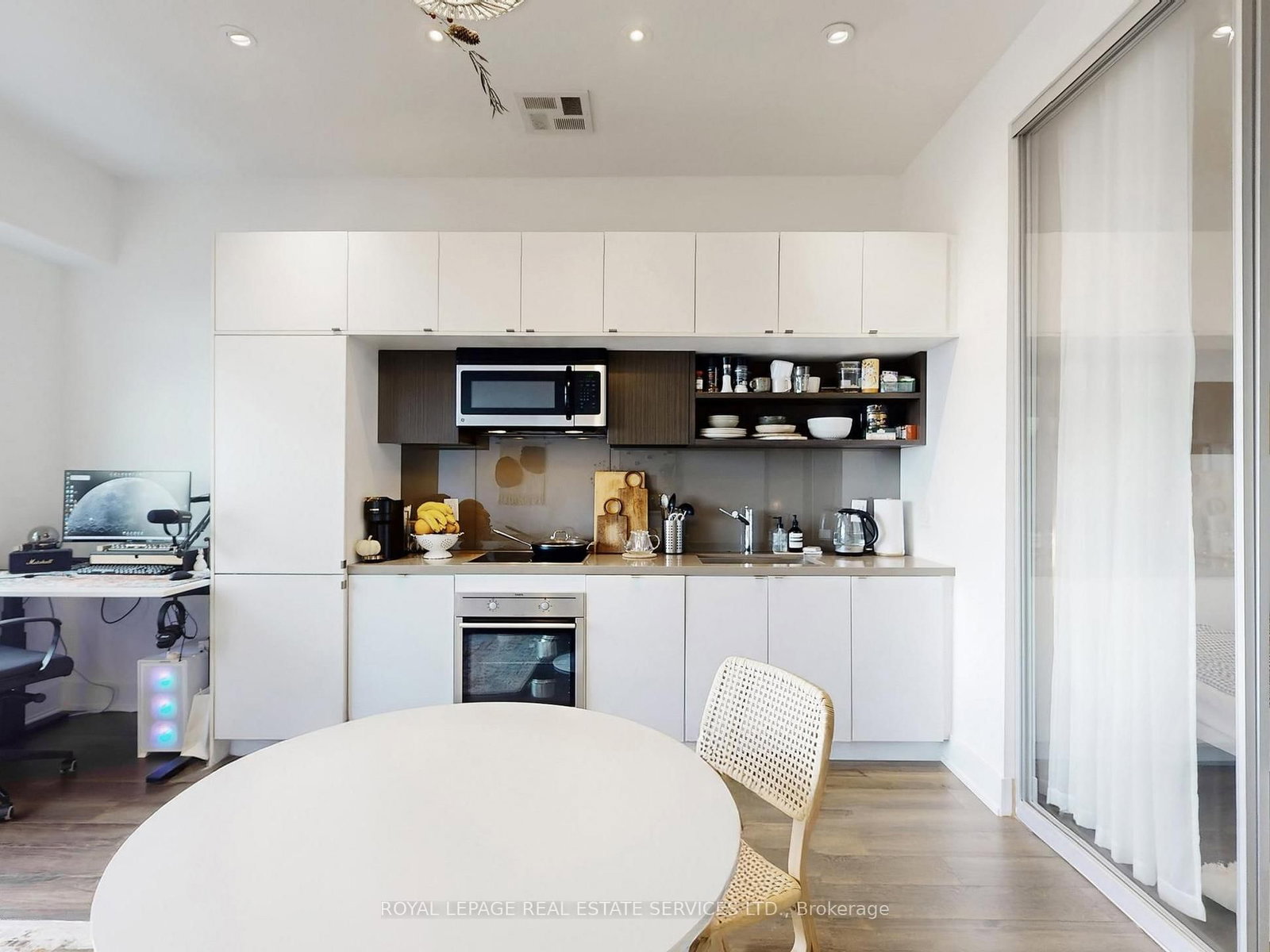 111 St. Clair Avenue W, Unit 1623 - Photo 16