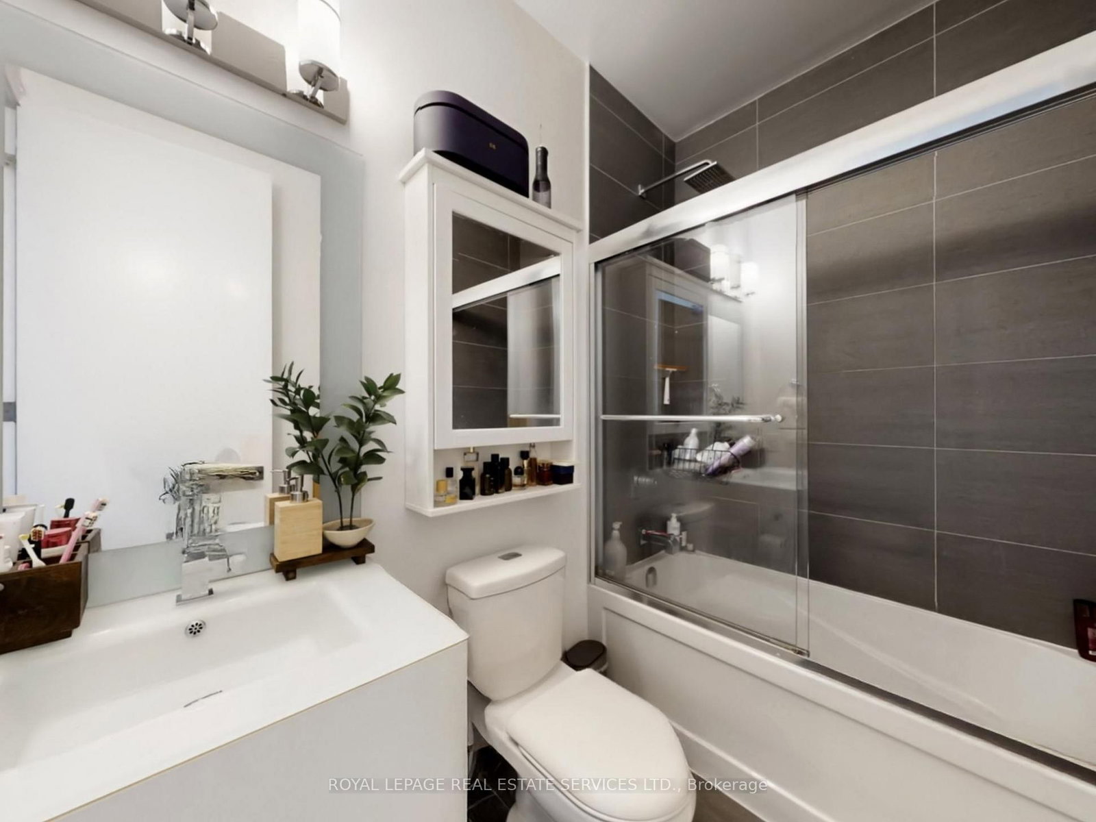 111 St. Clair Avenue W, Unit 1623 - Photo 21