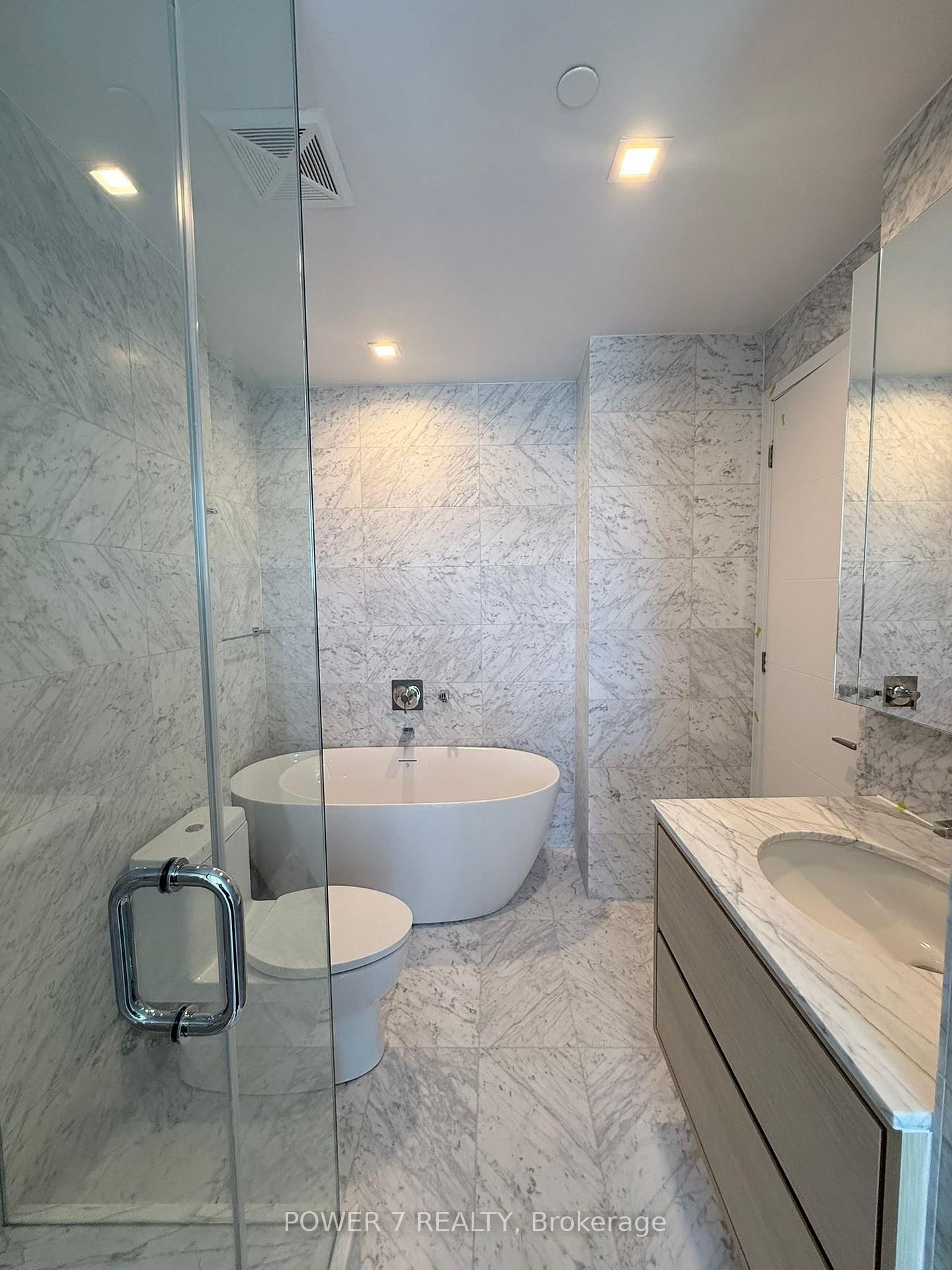 29 Green Trail Court, Unit 611 - Photo 17