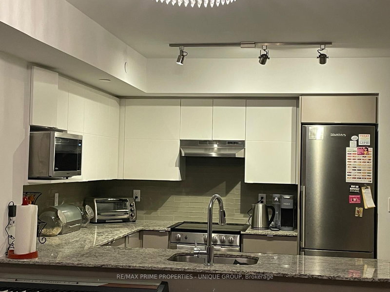 116 Varna Dr, Toronto, M6H 0C8 | Image 3