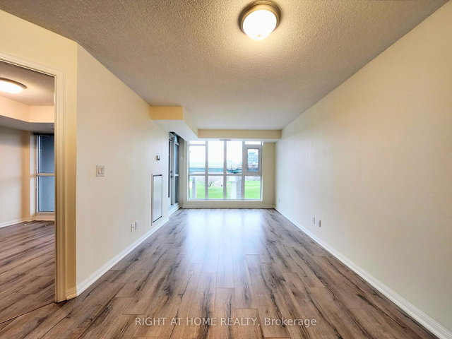 824 - 35 Bastion Street