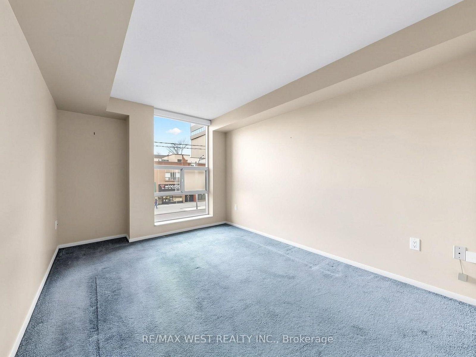 725 King Street W, Unit 211 - Photo 4