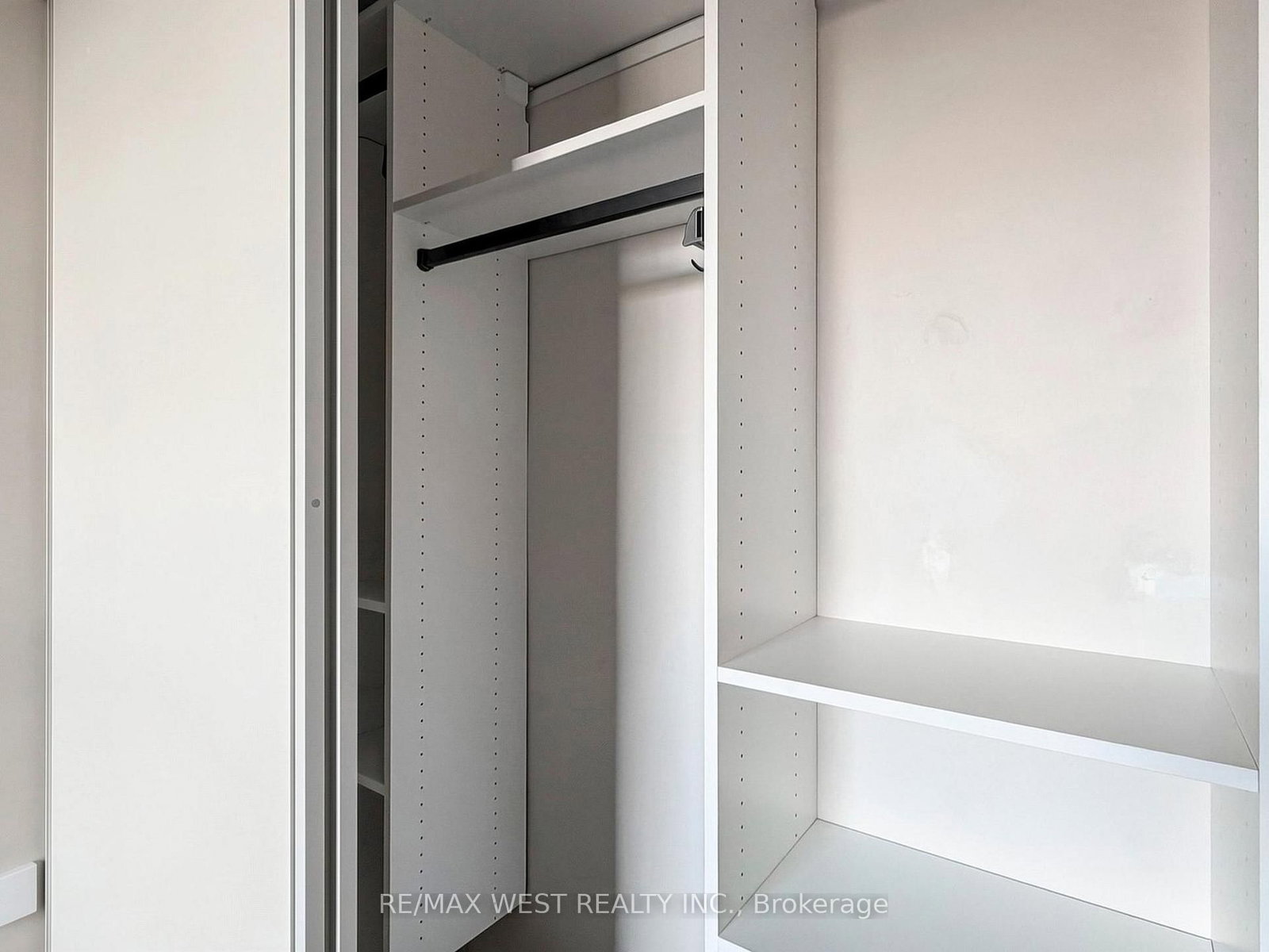 725 King Street W, Unit 211 - Photo 5