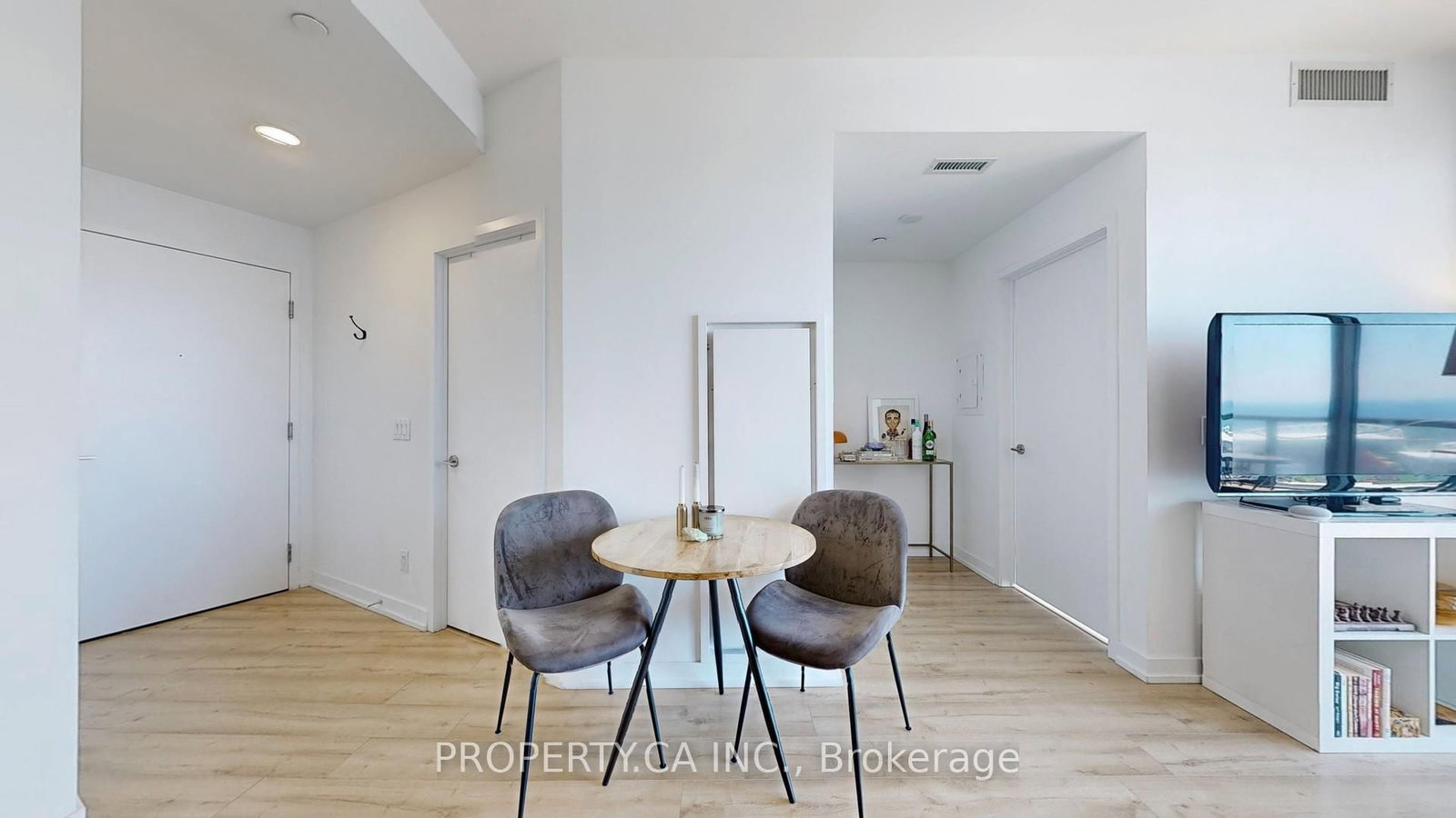 135 East Liberty Street, Unit 2012 - Photo 11