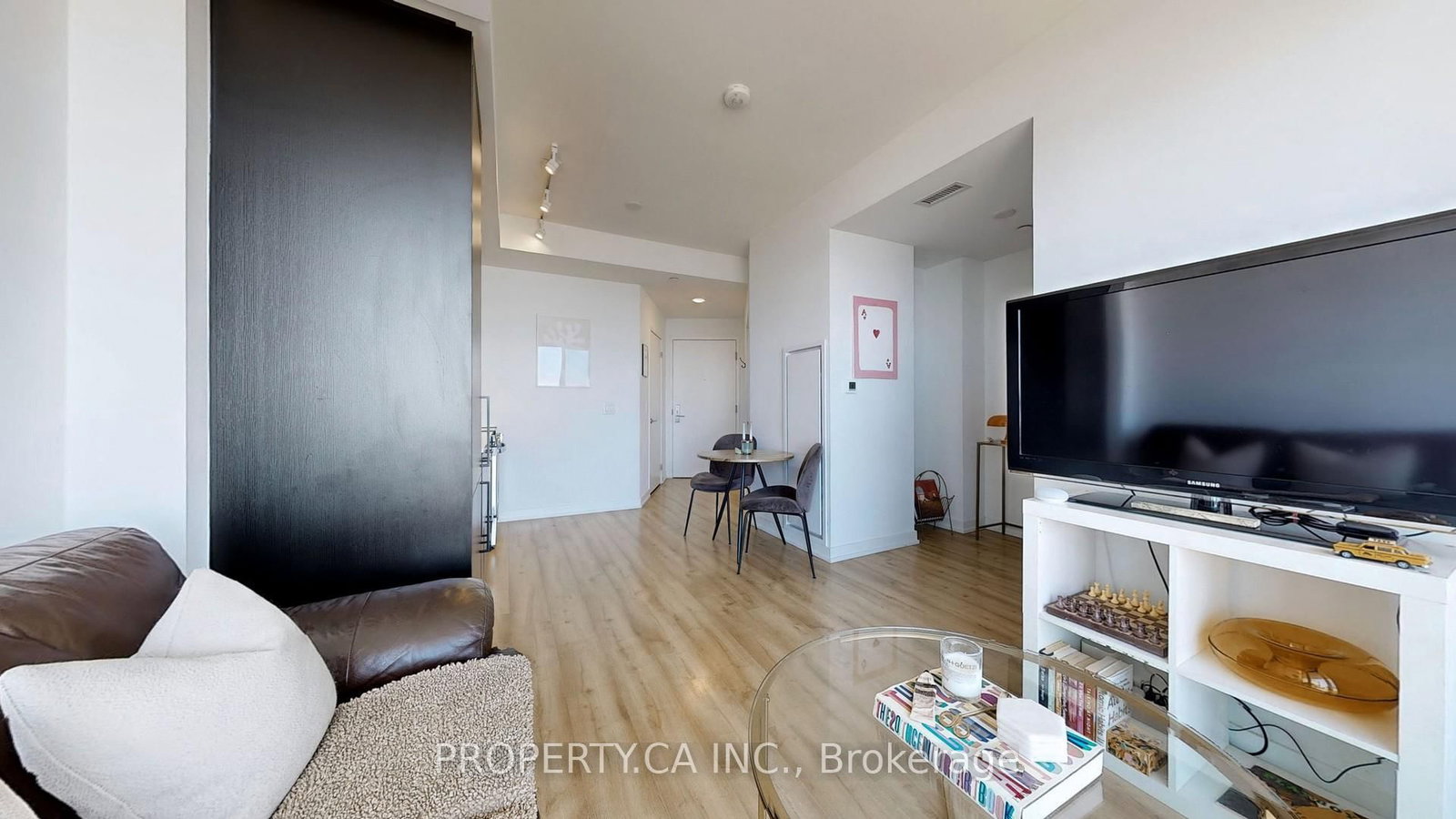 135 East Liberty Street, Unit 2012 - Photo 14