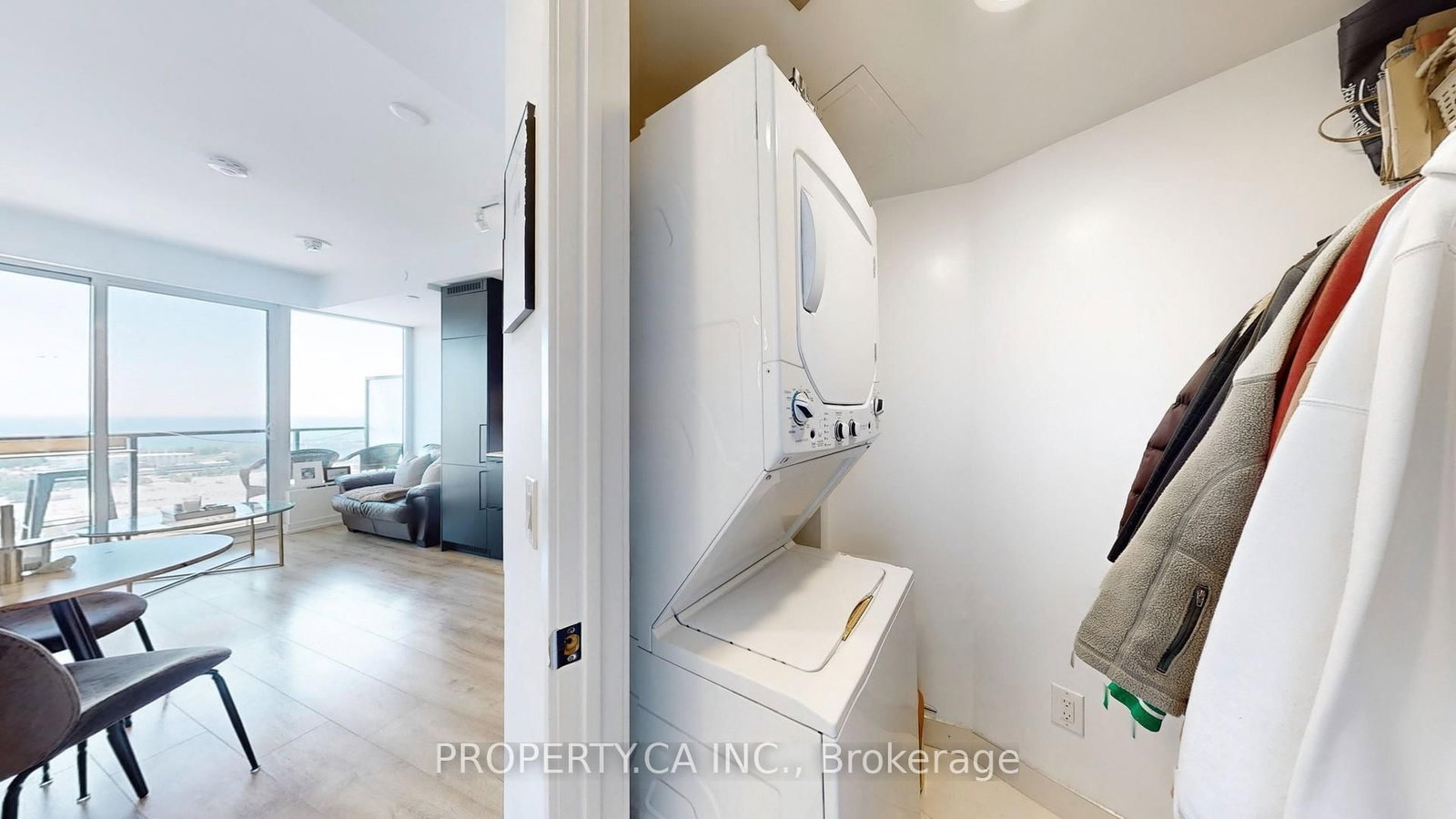 135 East Liberty Street, Unit 2012 - Photo 24