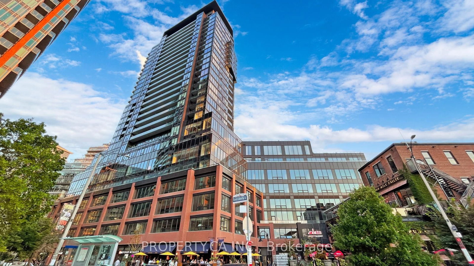 135 East Liberty Street, Unit 2012 - Photo 25