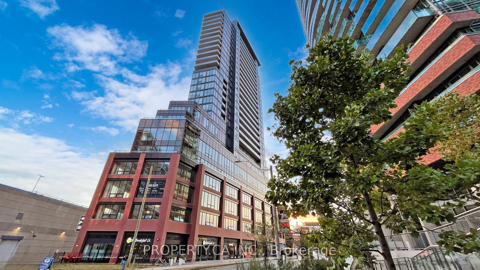 135 East Liberty Street, Unit 2012 - Photo 26