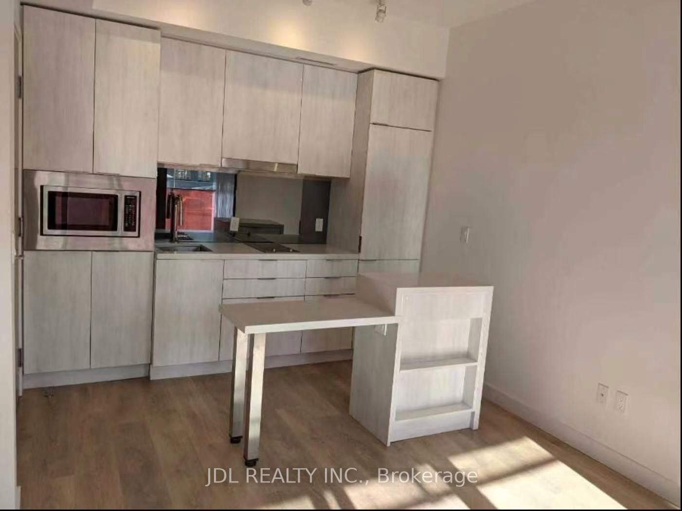 215 Queen Street W, Unit 1516 - Photo 3