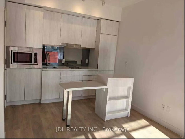 1516 - 215 Queen Street W