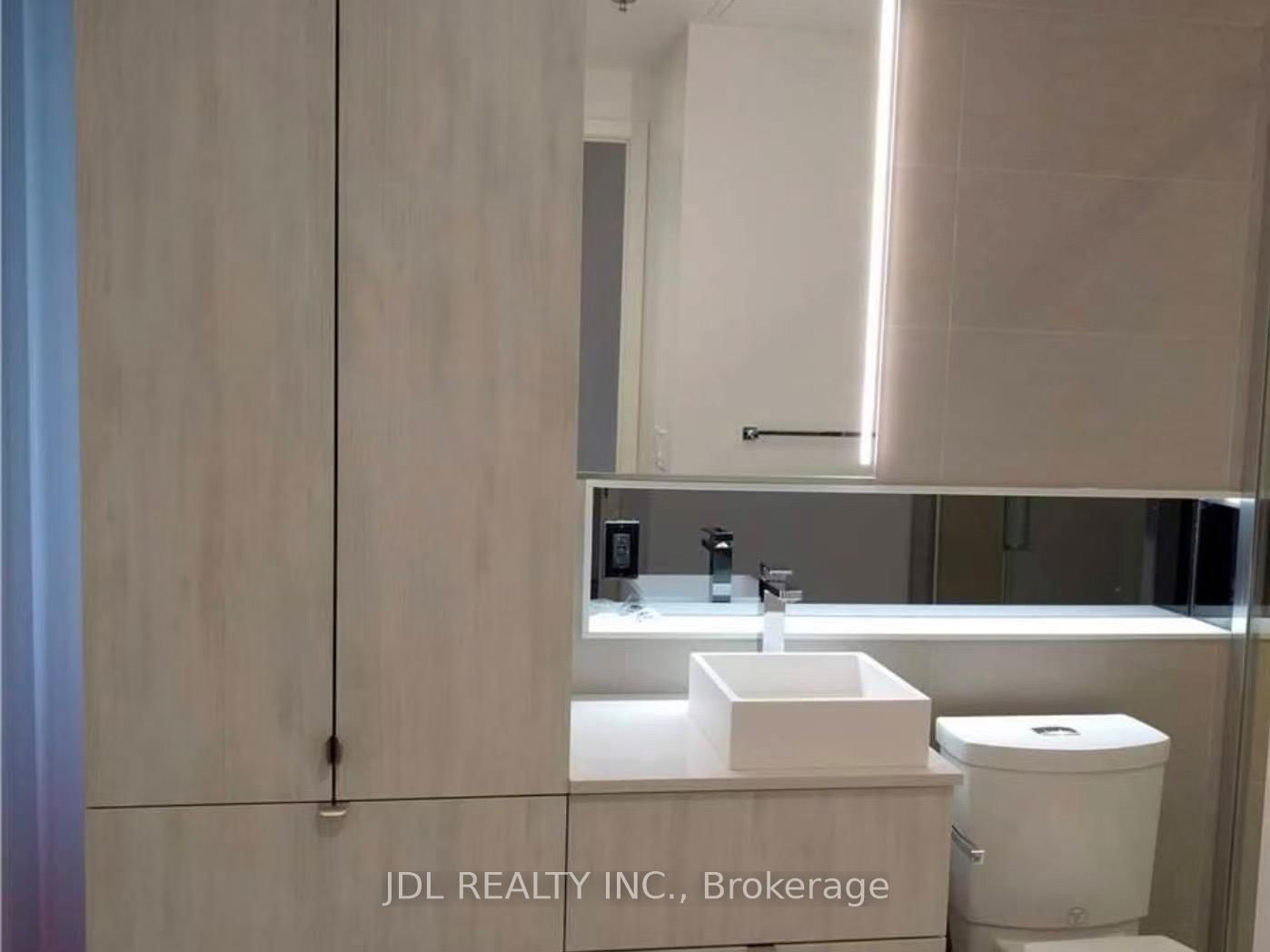 215 Queen Street W, Unit 1516 - Photo 4