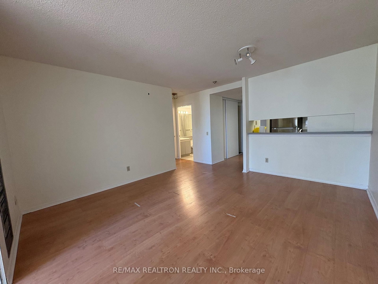 7 Bishop Avenue, Unit 1617 - Photo 15