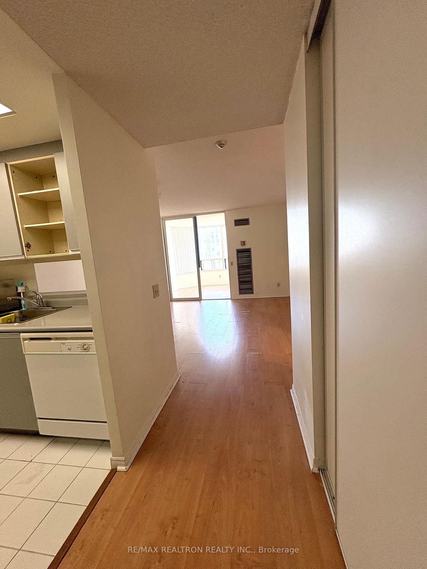 7 Bishop Avenue, Unit 1617 - Photo 16