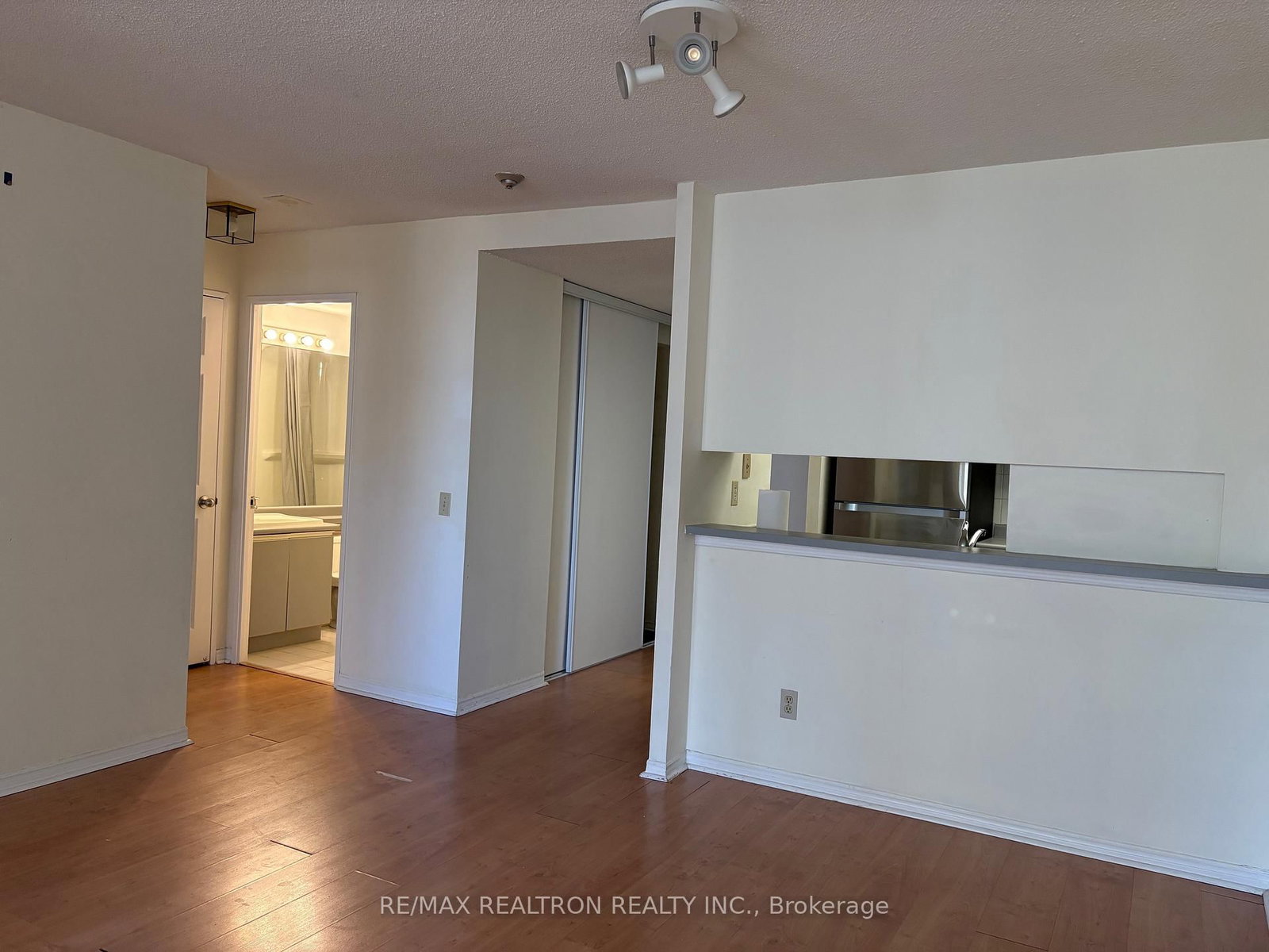 7 Bishop Avenue, Unit 1617 - Photo 18
