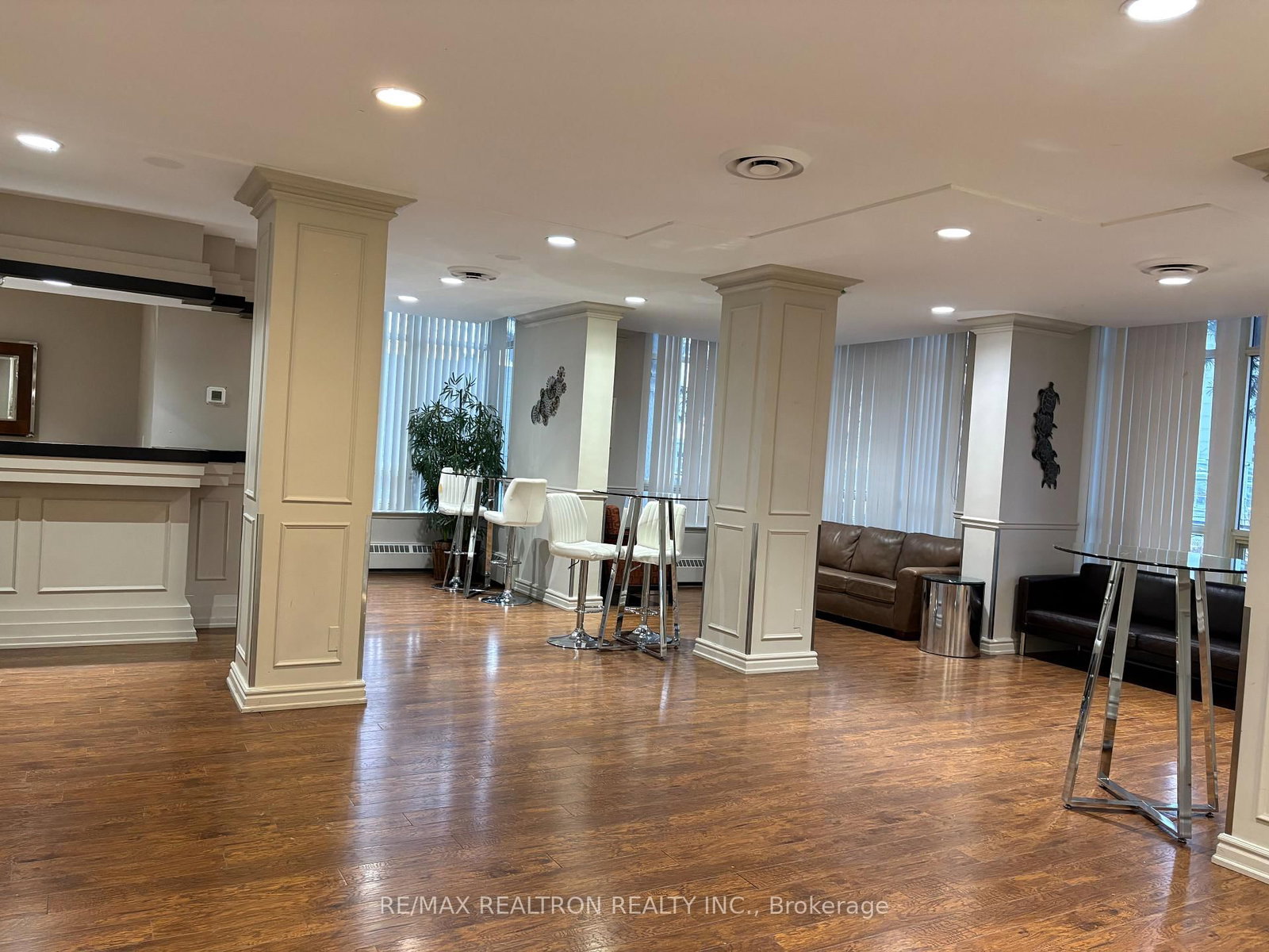 7 Bishop Avenue, Unit 1617 - Photo 4