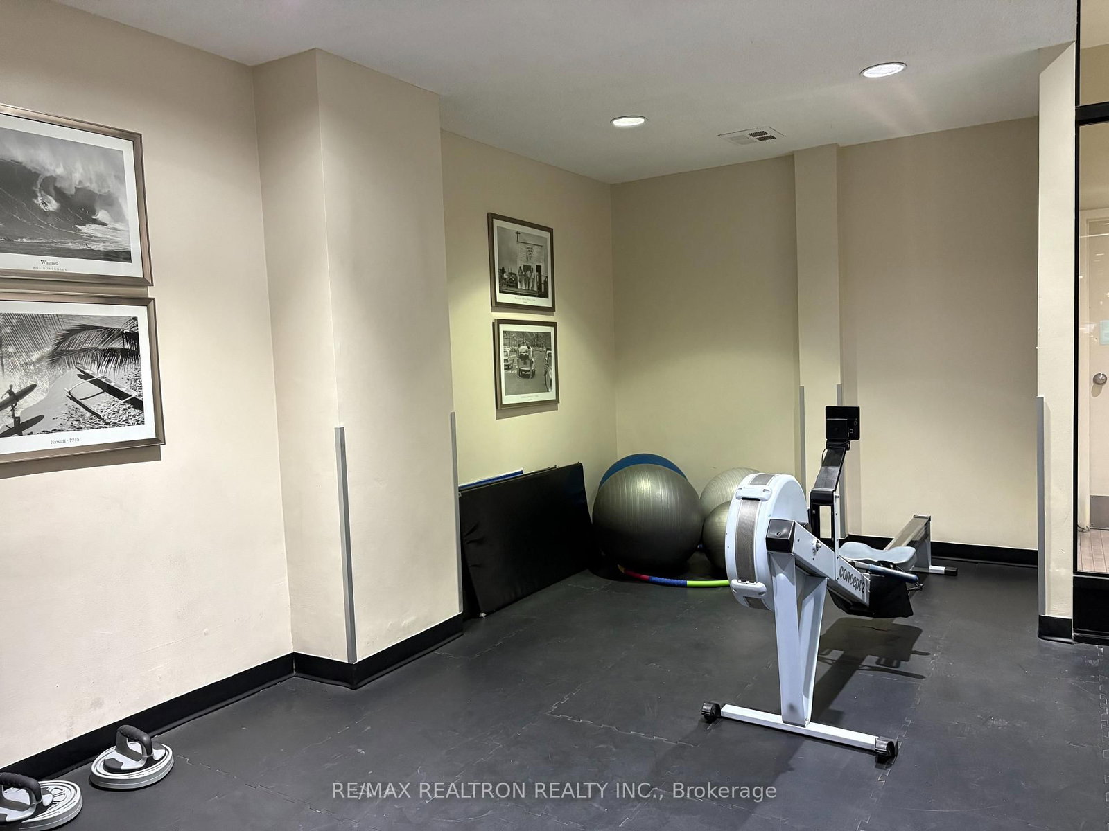 7 Bishop Avenue, Unit 1617 - Photo 7