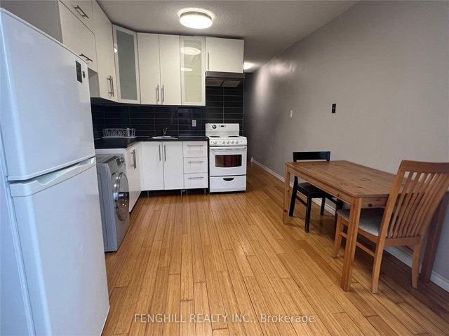 2 - 678 Bathurst Street