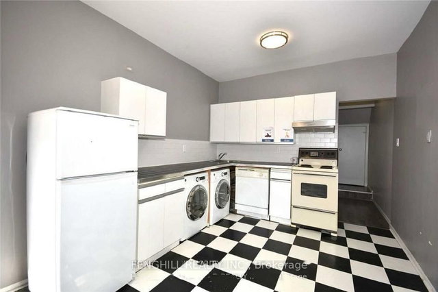 Main - 678 Bathurst Street