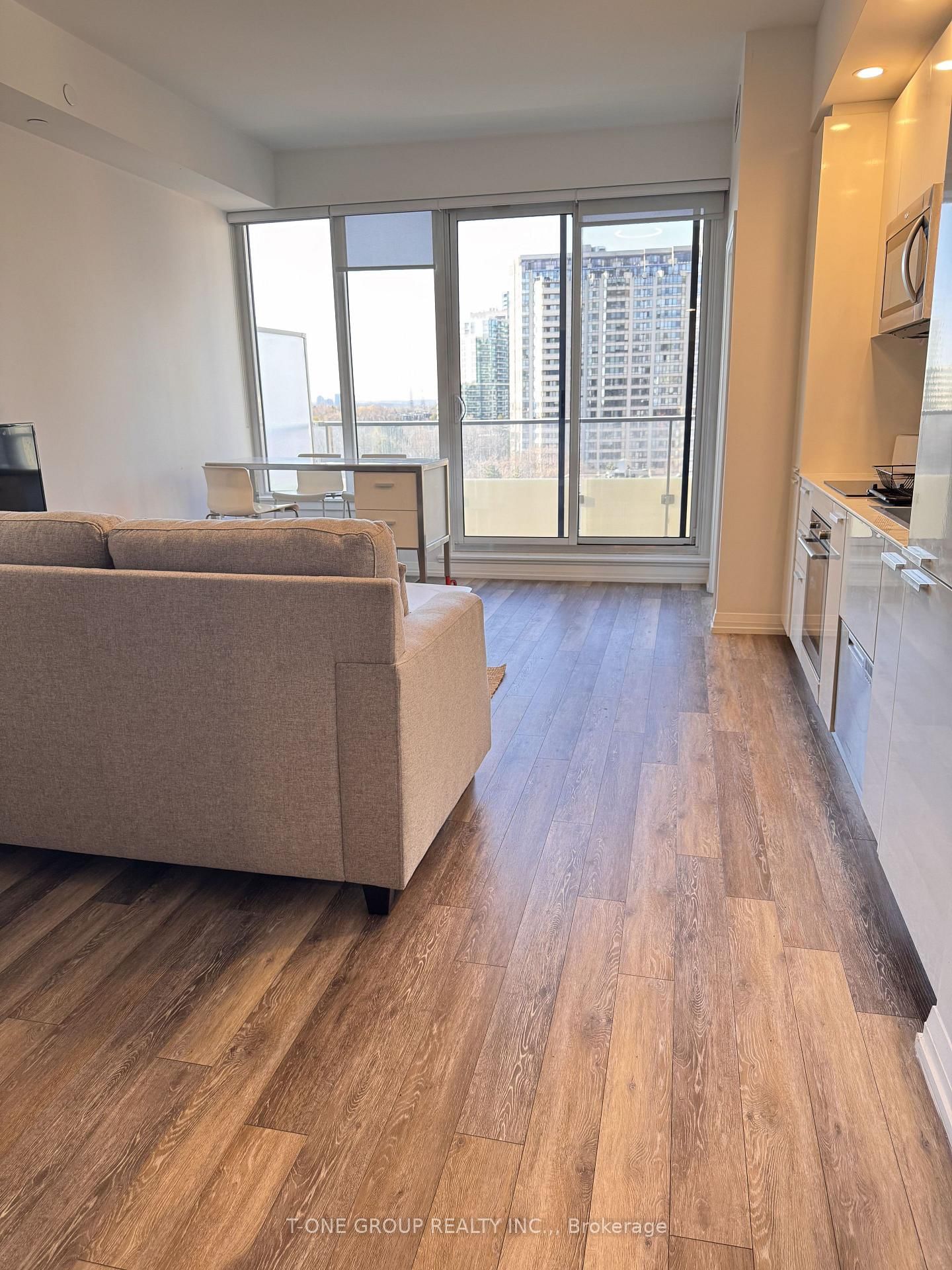 75 Canterbury Place E, Unit 1115 - Photo 4