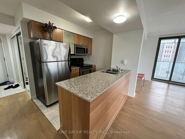 702 - 37 Grosvenor Street