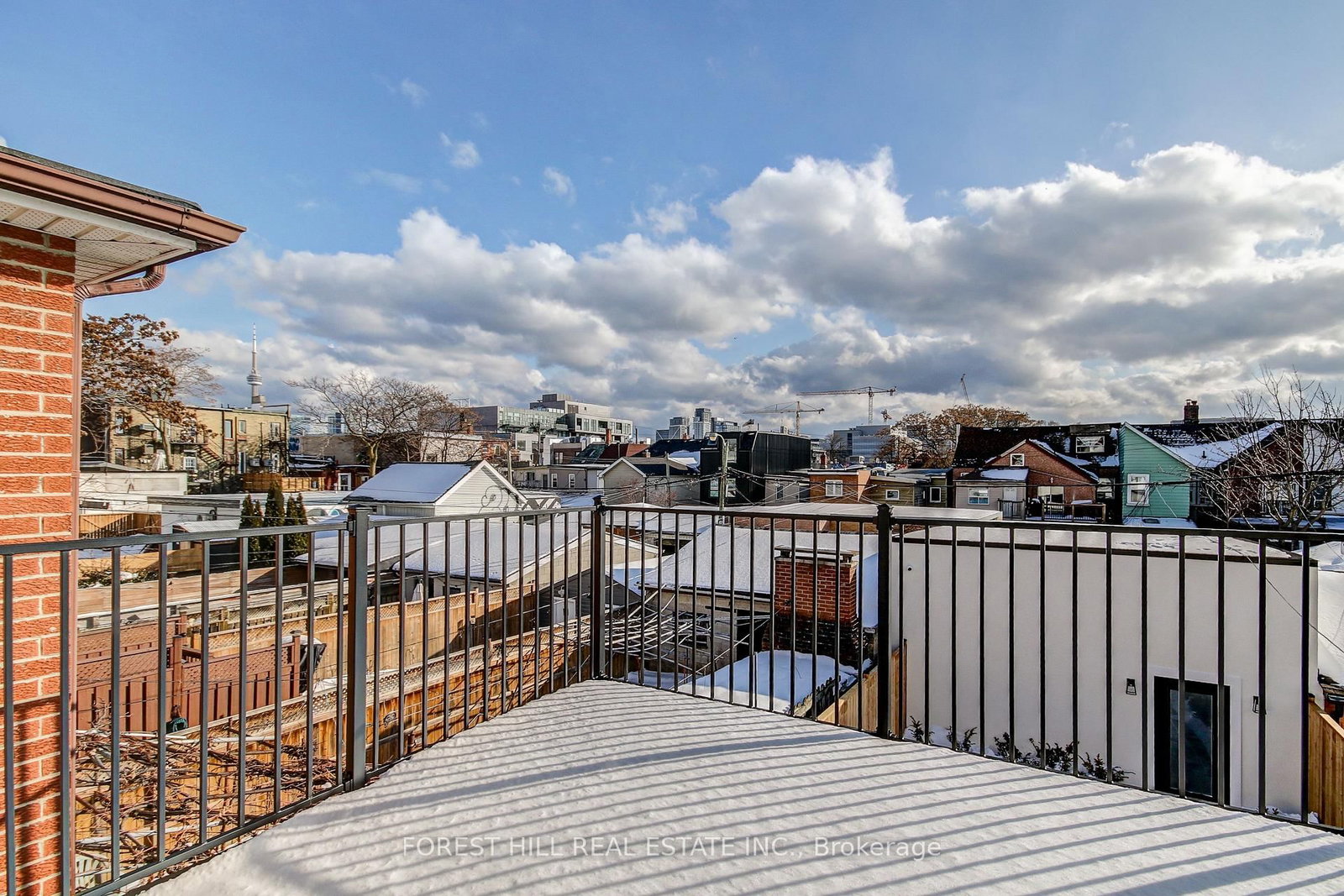 Townhouse for sale at 21 Foxley Street, Toronto, Ontario, M6J 1P9 - Trinity-Bellwoods - MLS: C12987966