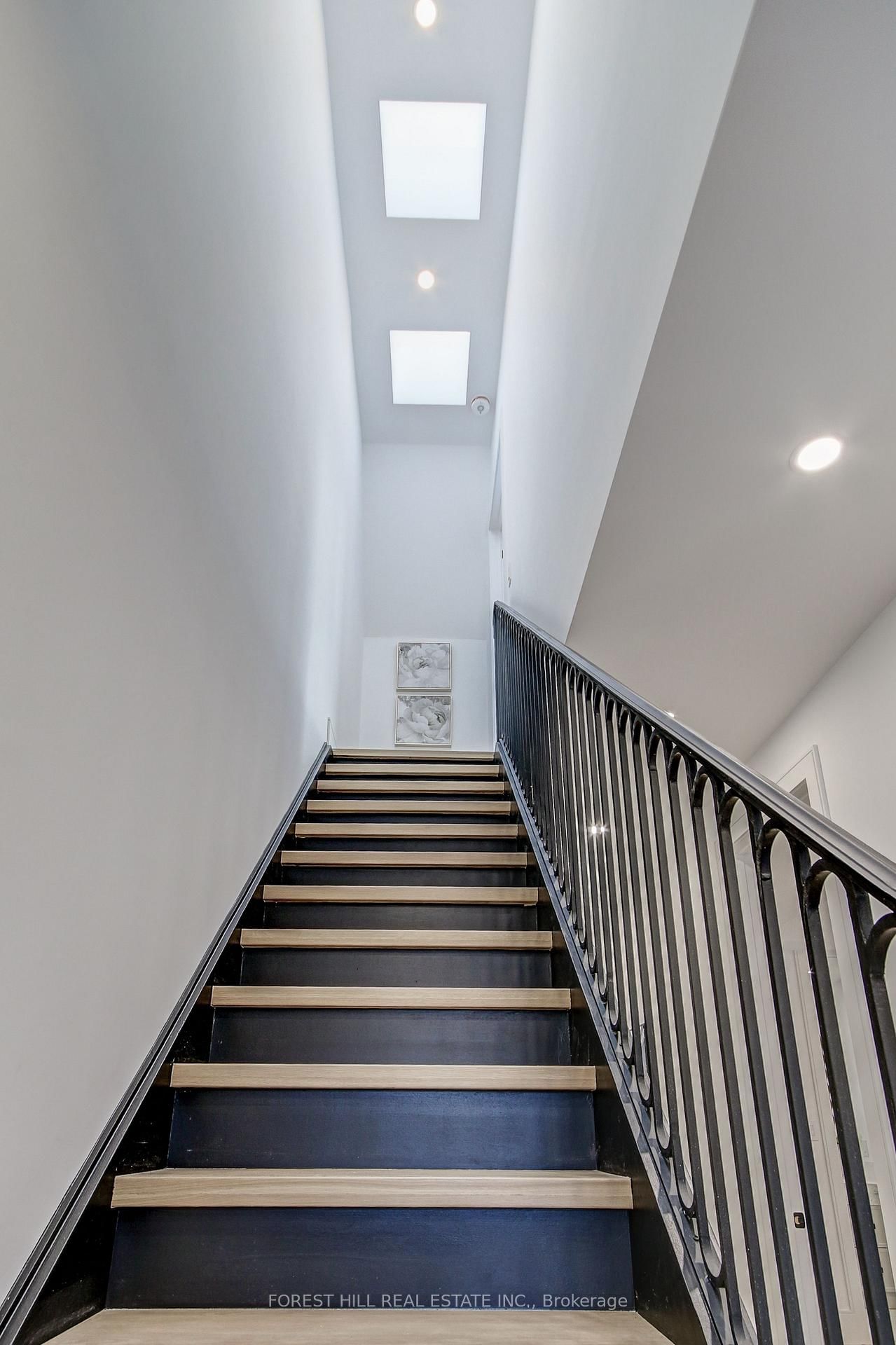 Townhouse for sale at 21 Foxley Street, Toronto, Ontario, M6J 1P9 - Trinity-Bellwoods - MLS: C12987966