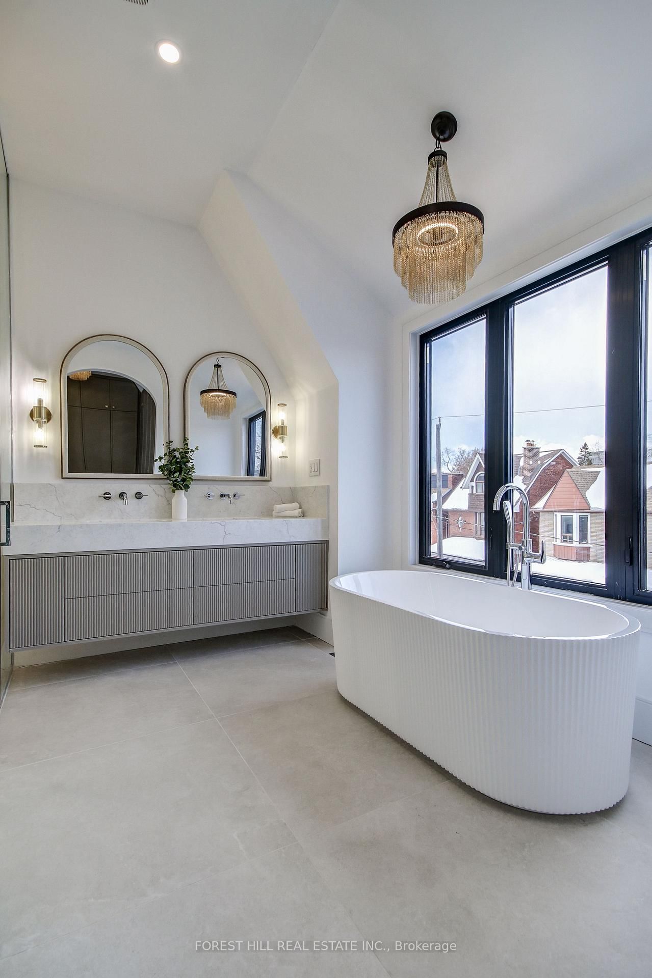 Townhouse for sale at 21 Foxley Street, Toronto, Ontario, M6J 1P9 - Trinity-Bellwoods - MLS: C12987966