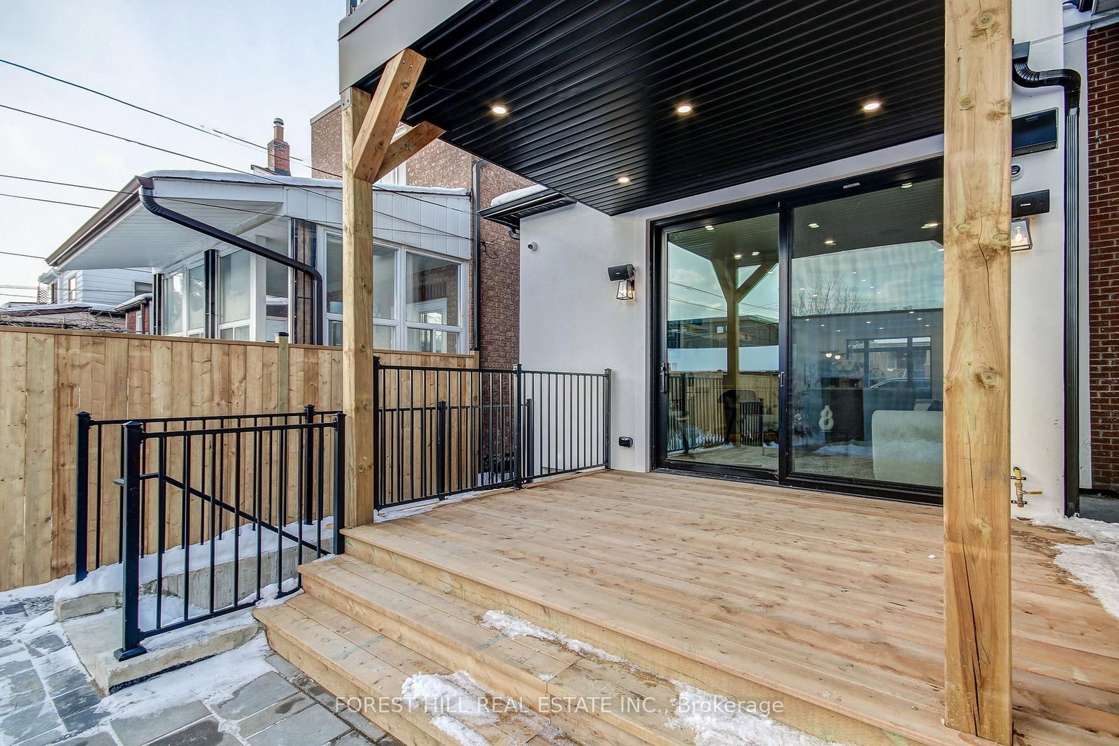 Townhouse for sale at 21 Foxley Street, Toronto, Ontario, M6J 1P9 - Trinity-Bellwoods - MLS: C12987966