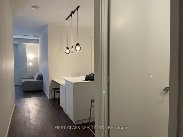 309 - 5 St. Joseph Street