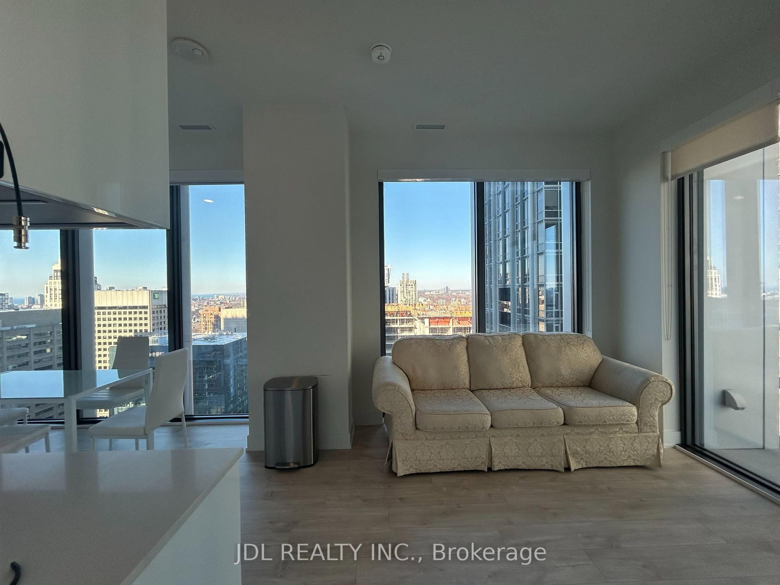 Condo for lease at 2602 Master bedroom-8 Cumberland St Street, Toronto, Ontario, M4W 1A1 - Annex - MLS: C12988016