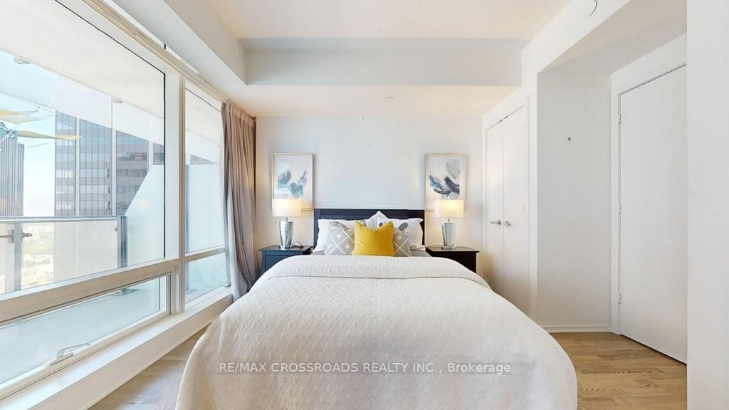 1 Bloor Street, Unit 3208 - Photo 15