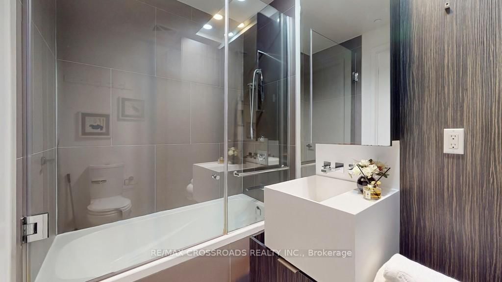 1 Bloor Street, Unit 3208 - Photo 18